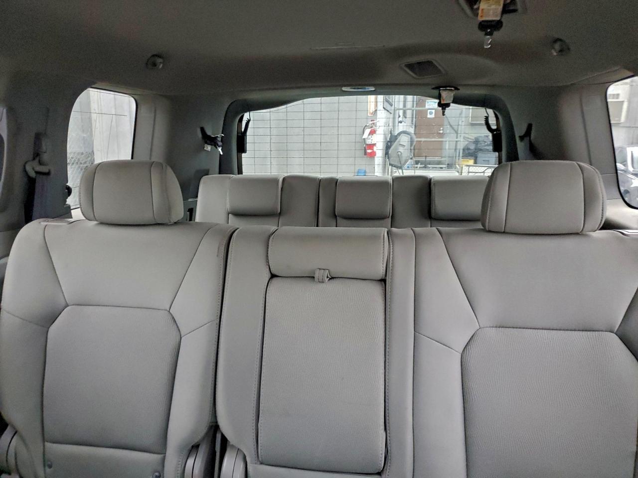 Honda Pilot Lx Image 10