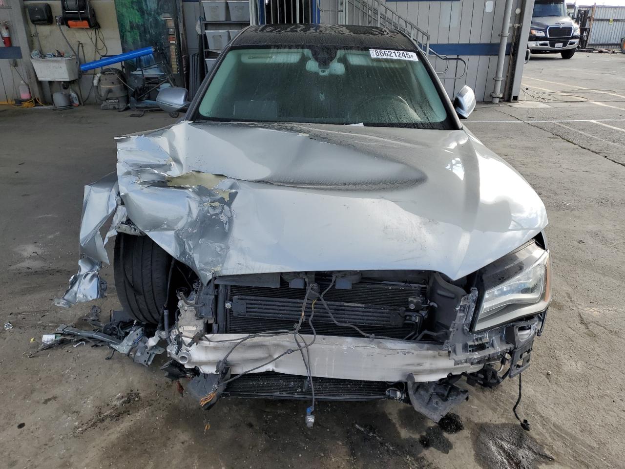 Audi A8 L Quattro Image 4