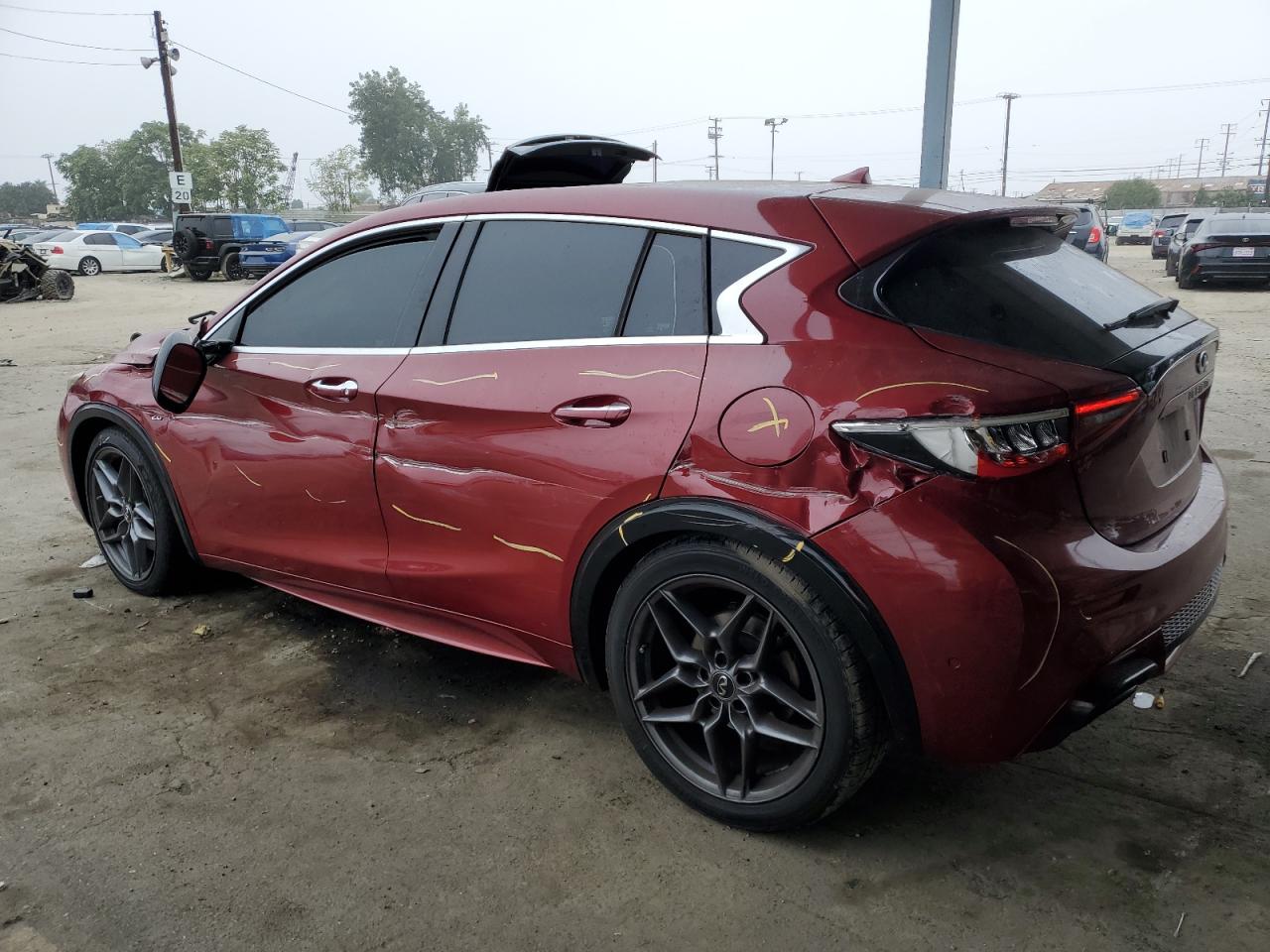 INFINITI Qx Base Image 9