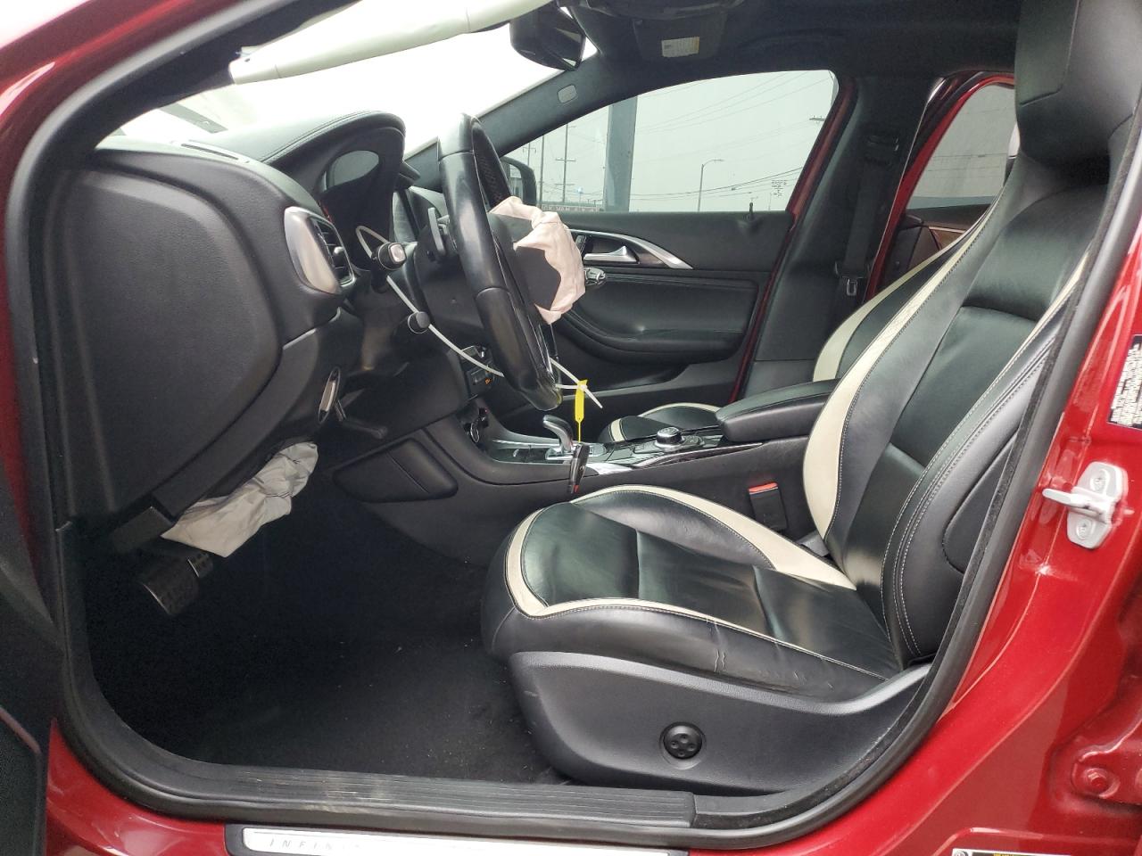 INFINITI Qx Base Image 6