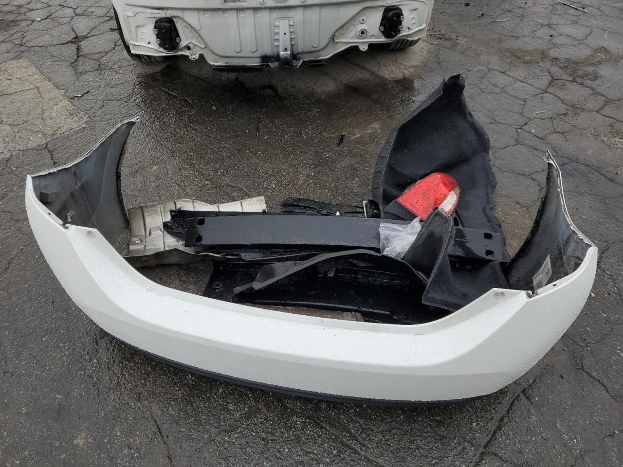 Toyota Corolla Le Eco Image 12