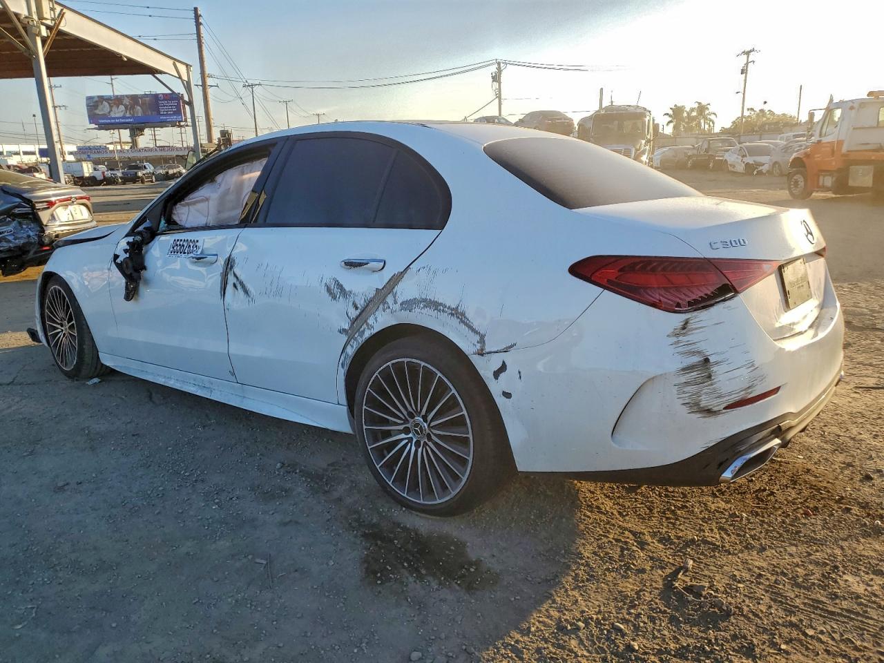 Mercedes-Benz C-Class 300 Image 5