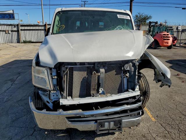 Nissan Nv 3500 S Image 8