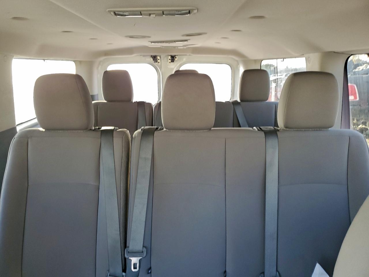 Nissan Nv 3500 S Image 5