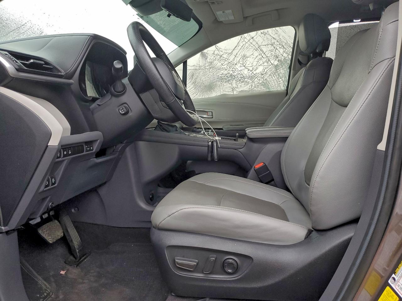 Toyota Sienna Limited Image 13