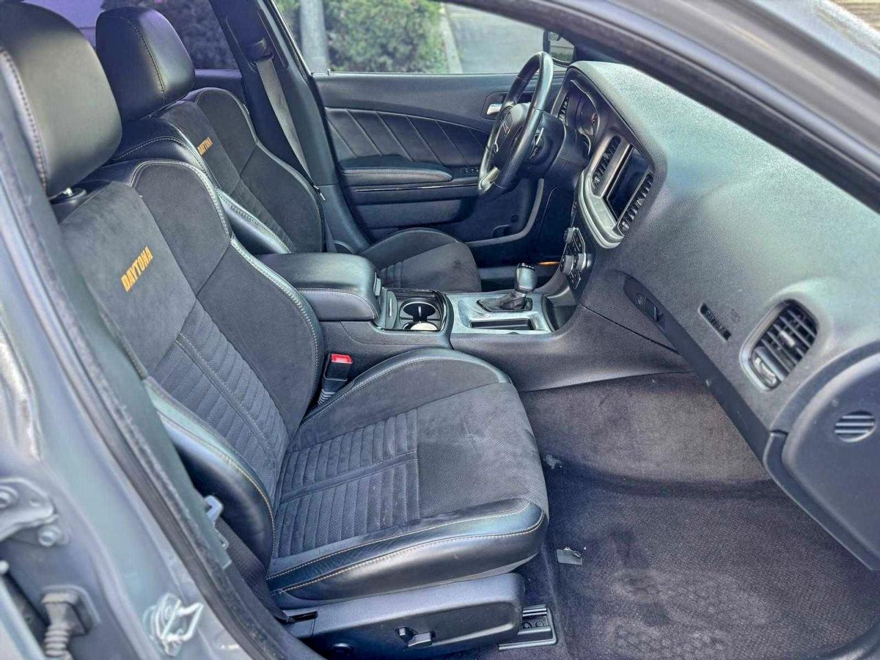 Dodge Charger R/t 392 Image 7