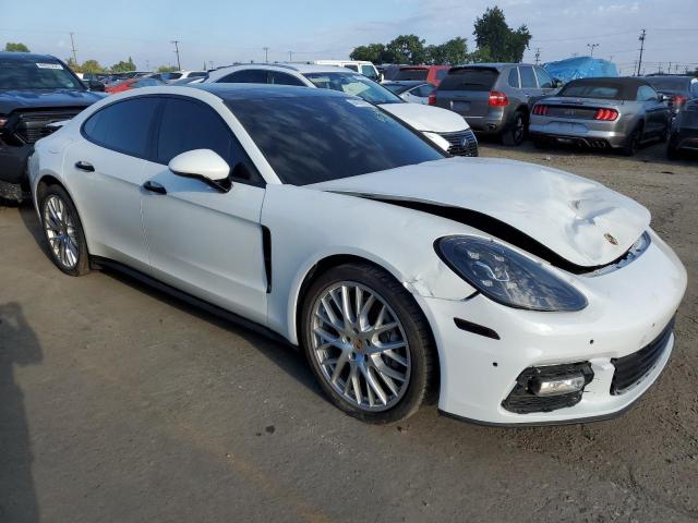 Porsche Panamera 2 Image 11