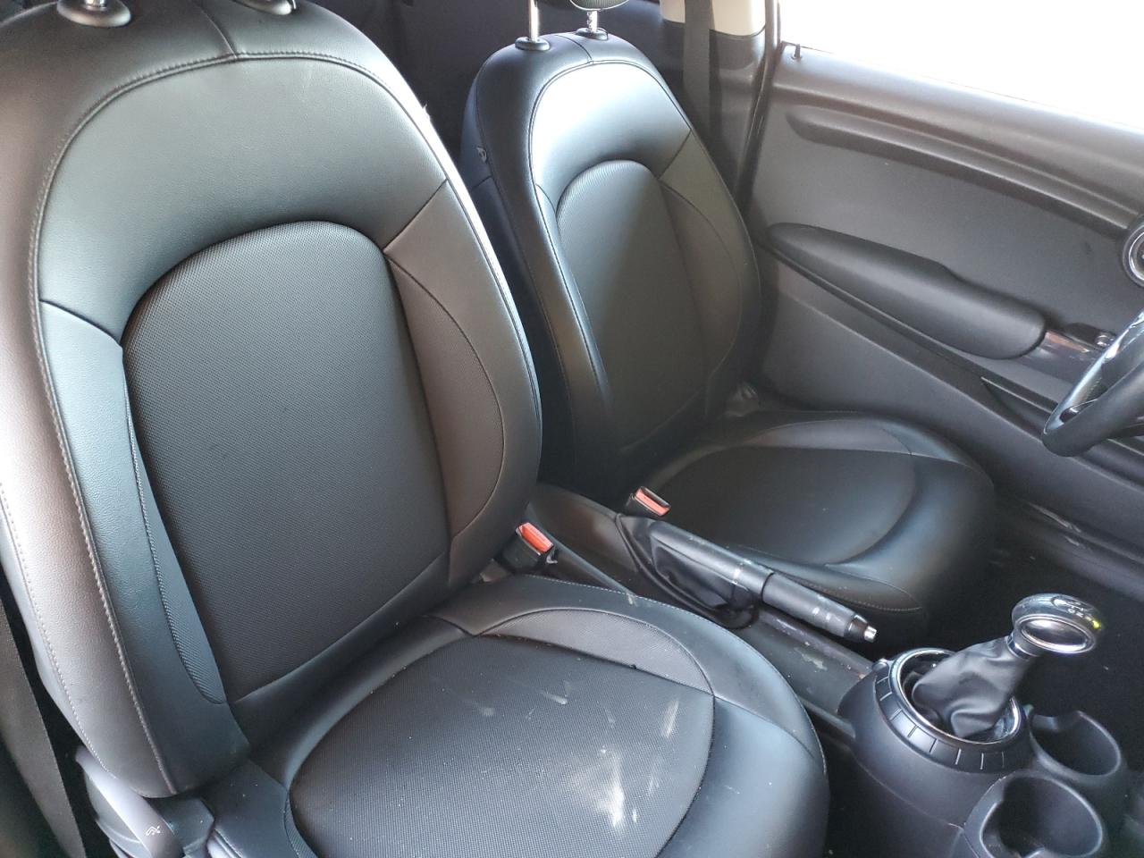 MINI Cooper Image 10