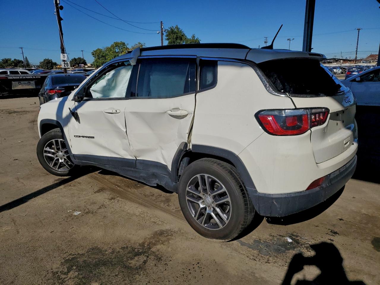 Jeep Compass Latitude Image 10