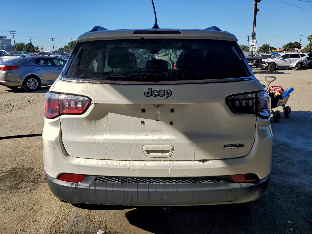 Jeep Compass Latitude Image 7