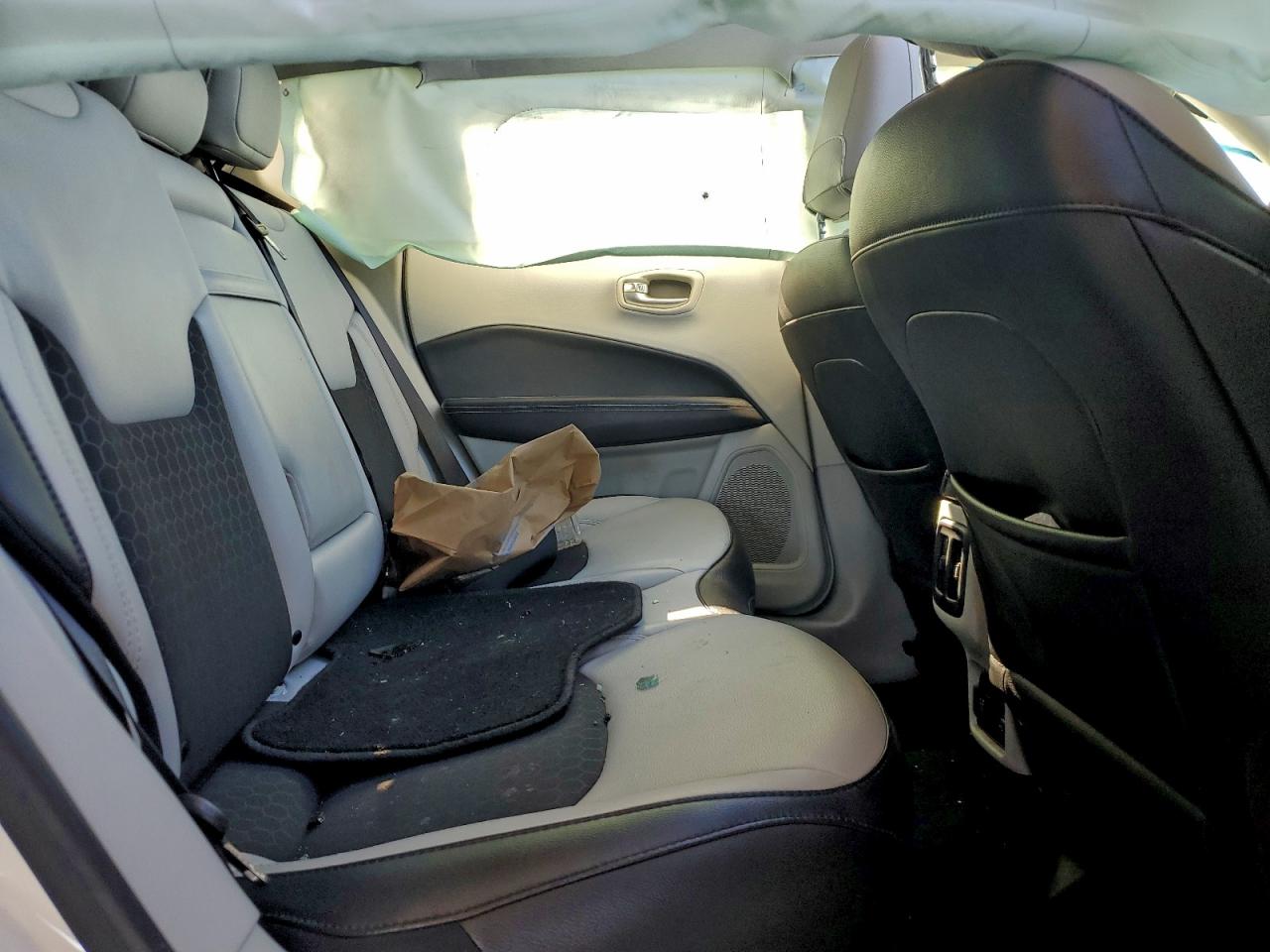 Jeep Compass Latitude Image 8