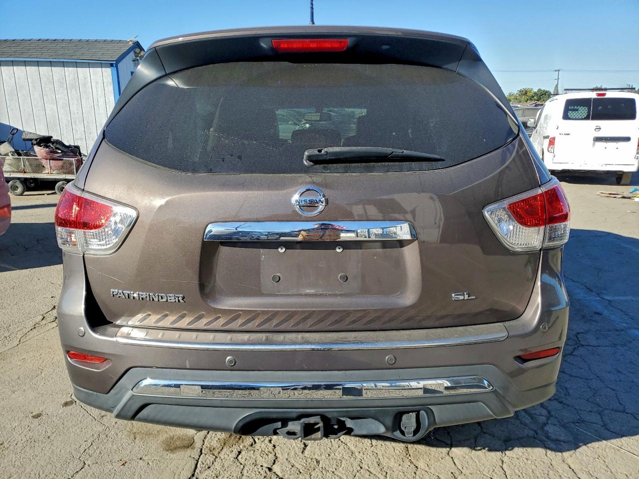 Nissan Pathfinder S Image 4