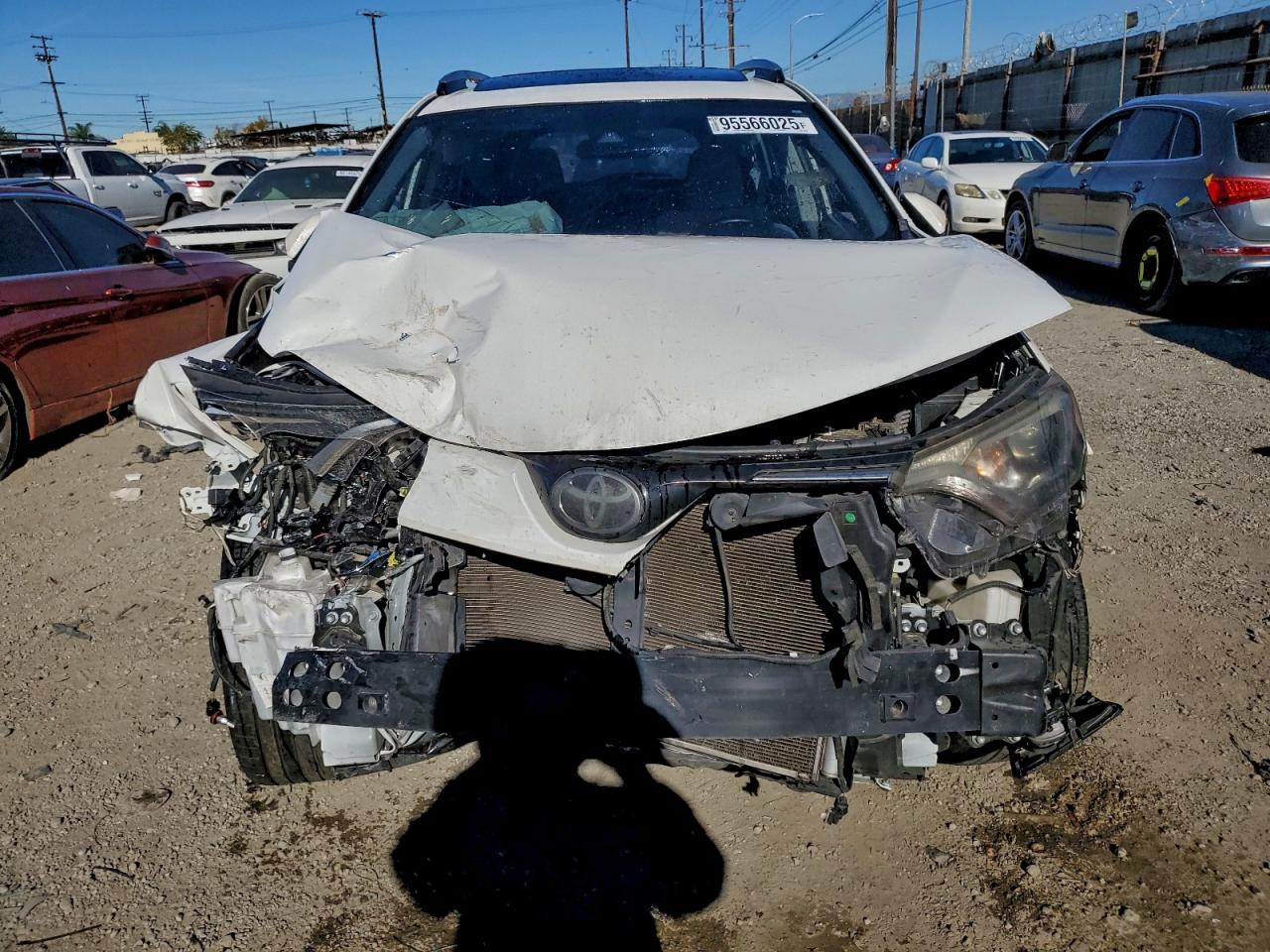 Toyota RAV4 Adventure Image 6