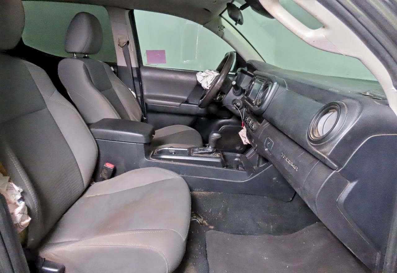 Toyota Tacoma Double Cab Image 9