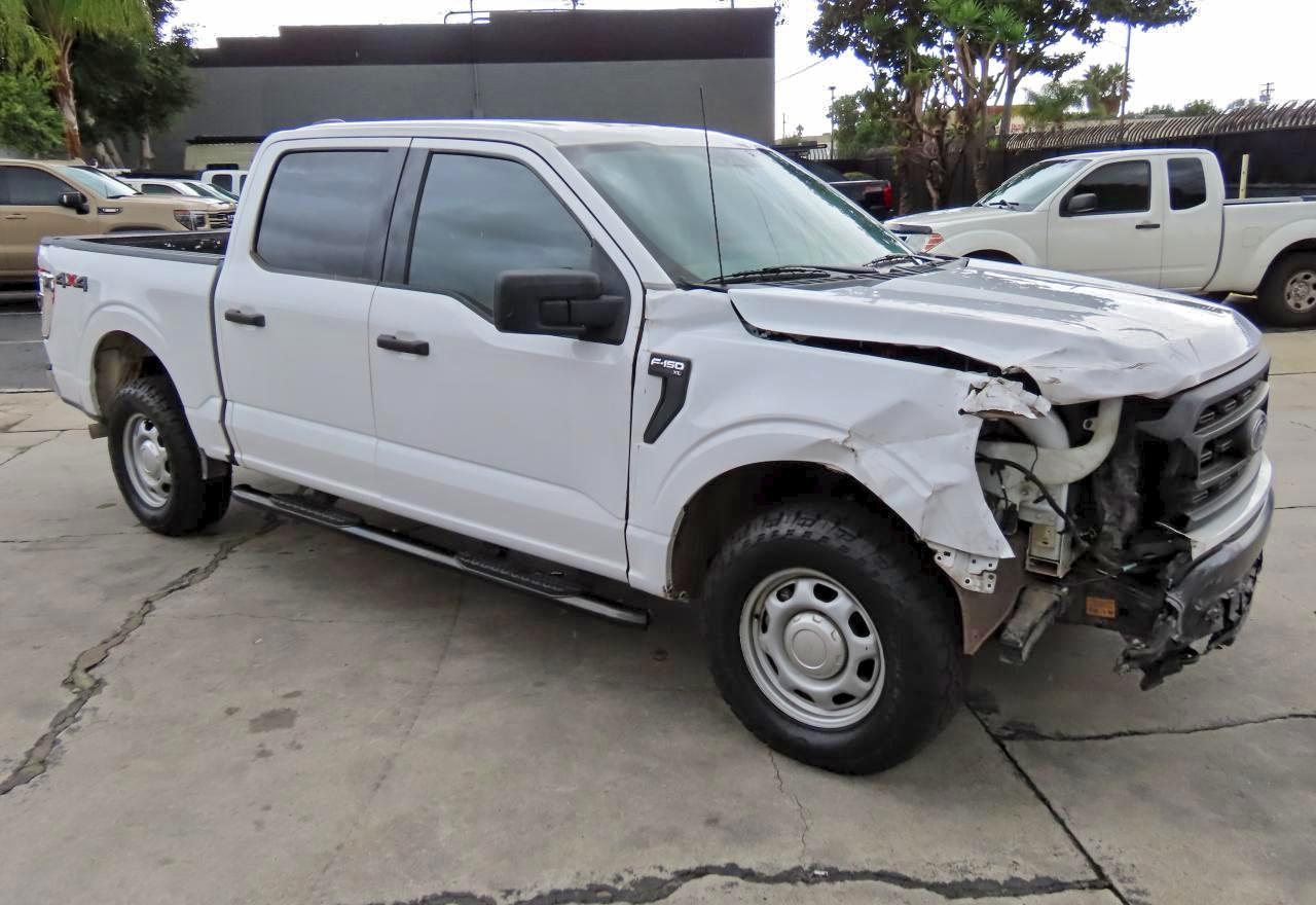 Ford F-150 Supercrew Image 1