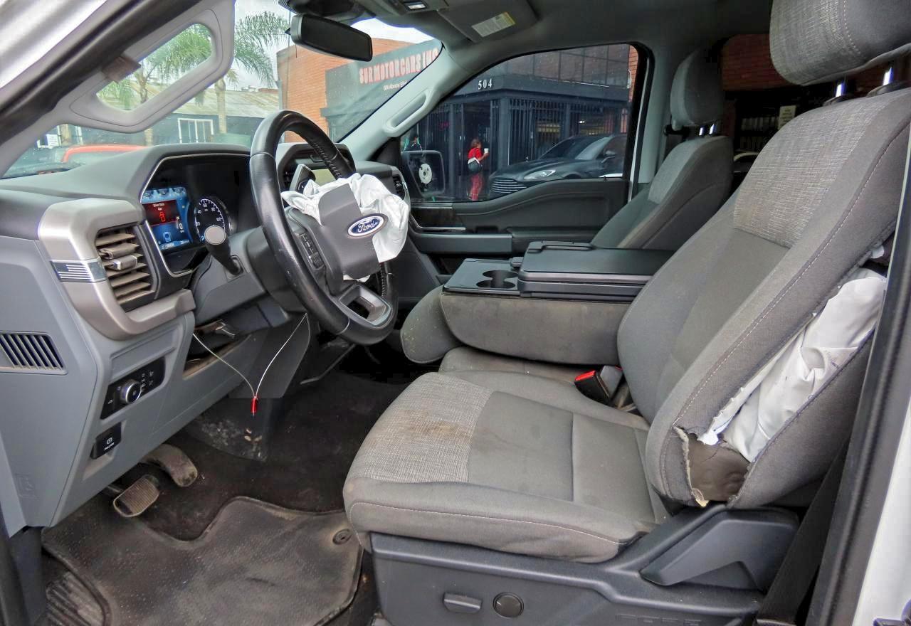 Ford F-150 Supercrew Image 8