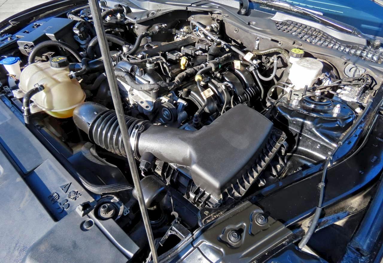 Ford Mustang Image 8