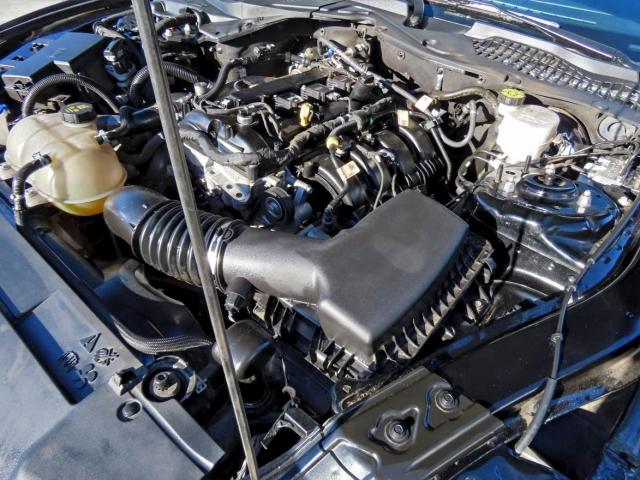 Ford Mustang Image 8