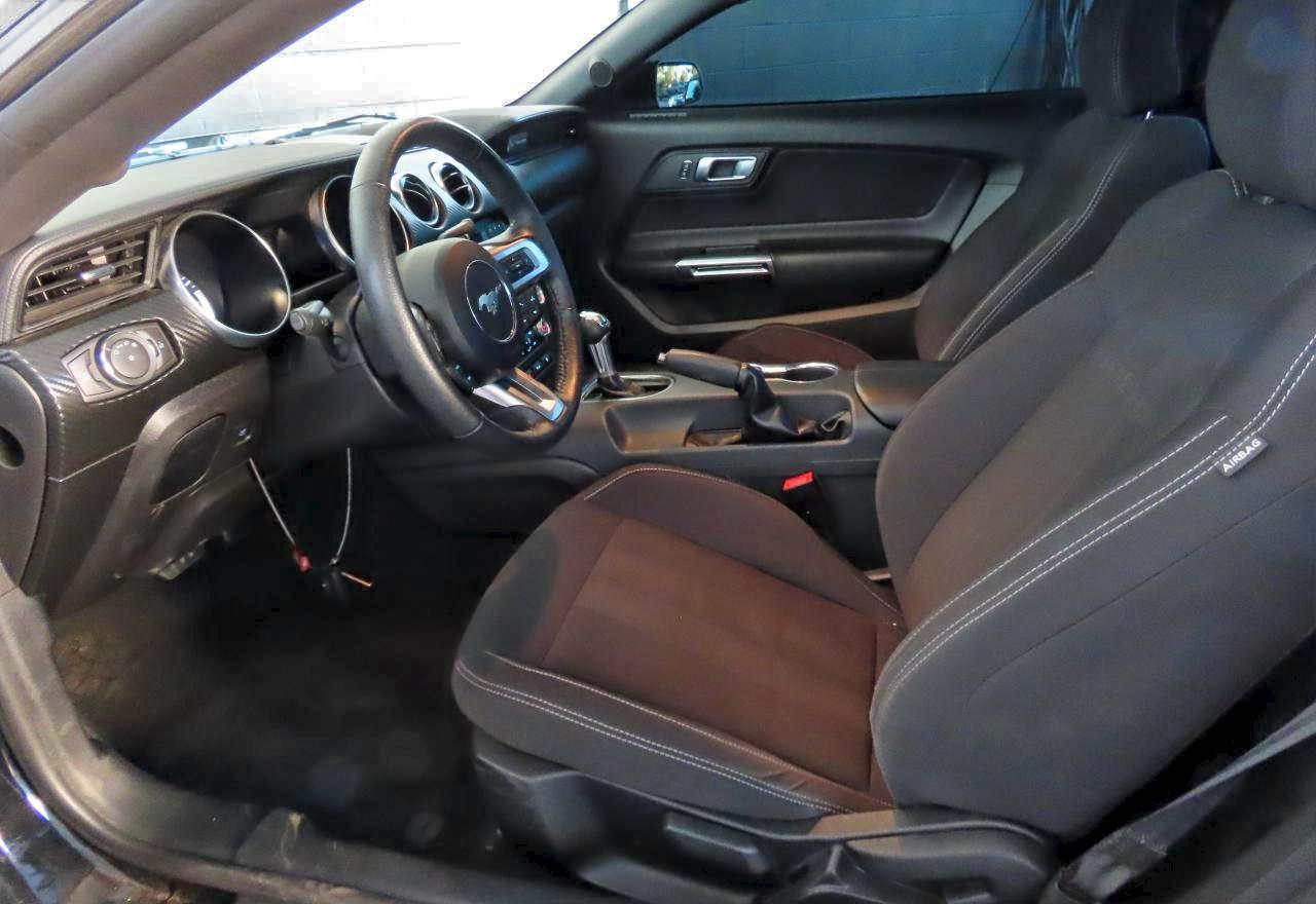 Ford Mustang Image 10