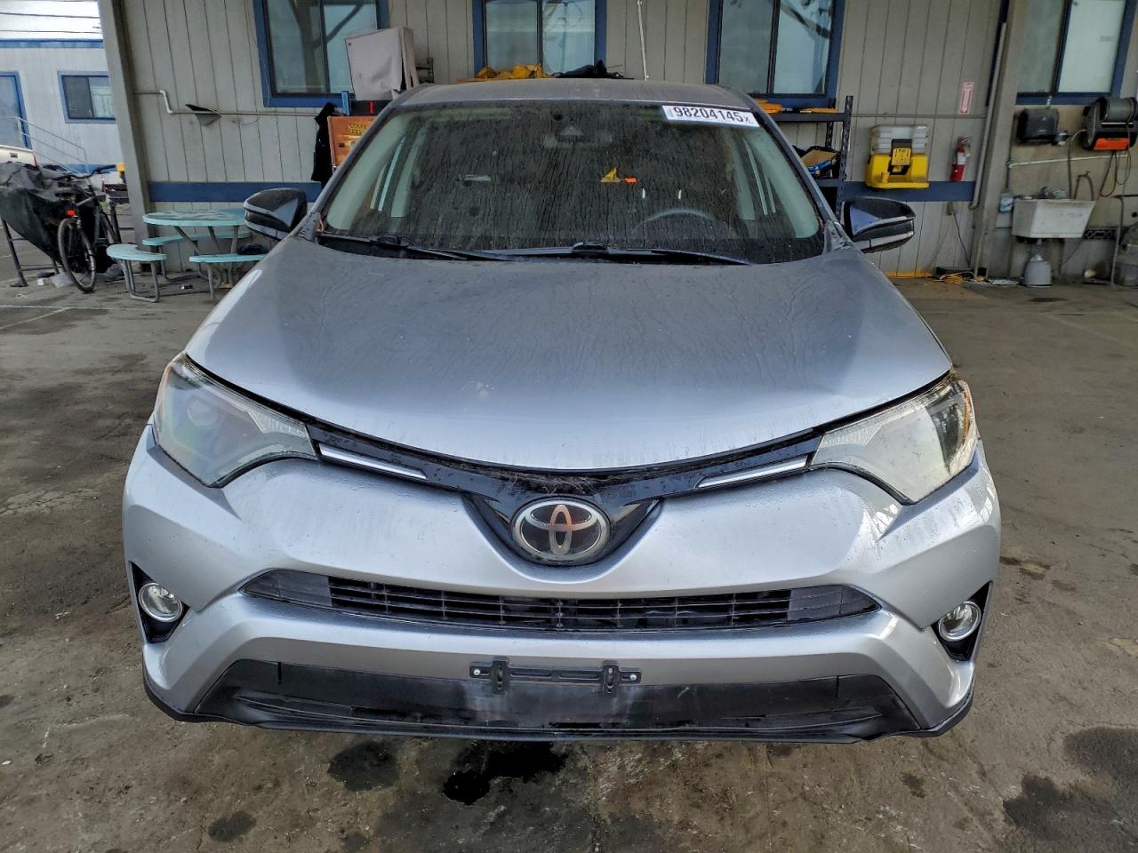 Toyota RAV4 Le Image 5