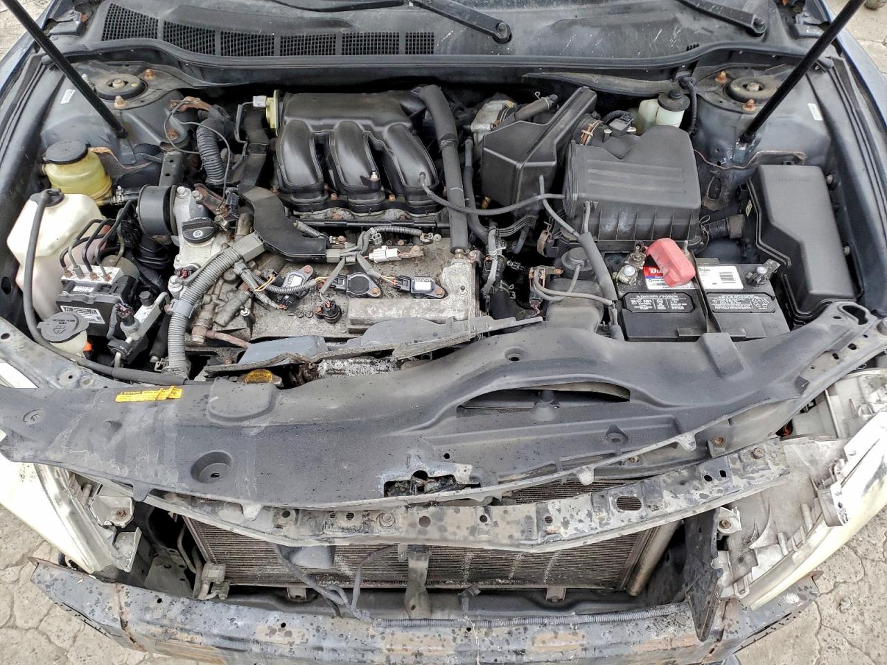 Toyota Camry Le Image 11