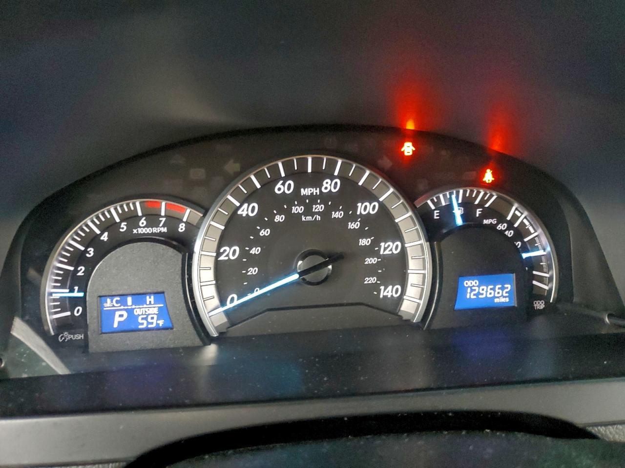 Toyota Camry L Image 10