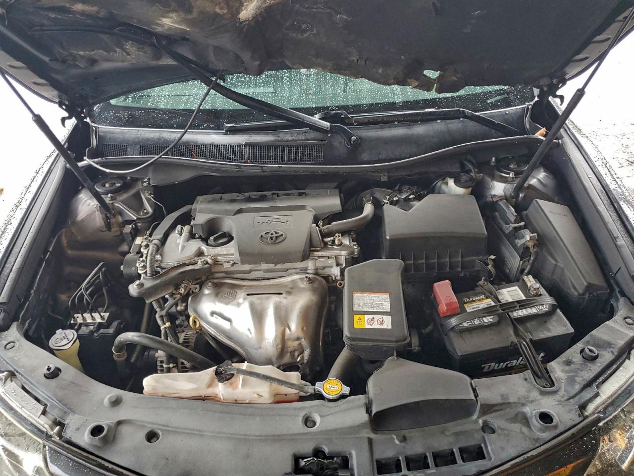 Toyota Camry L Image 11