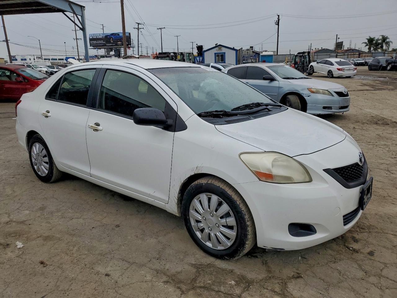 Toyota Yaris Image 6