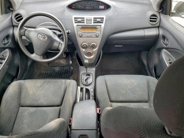 Toyota Yaris Image 11