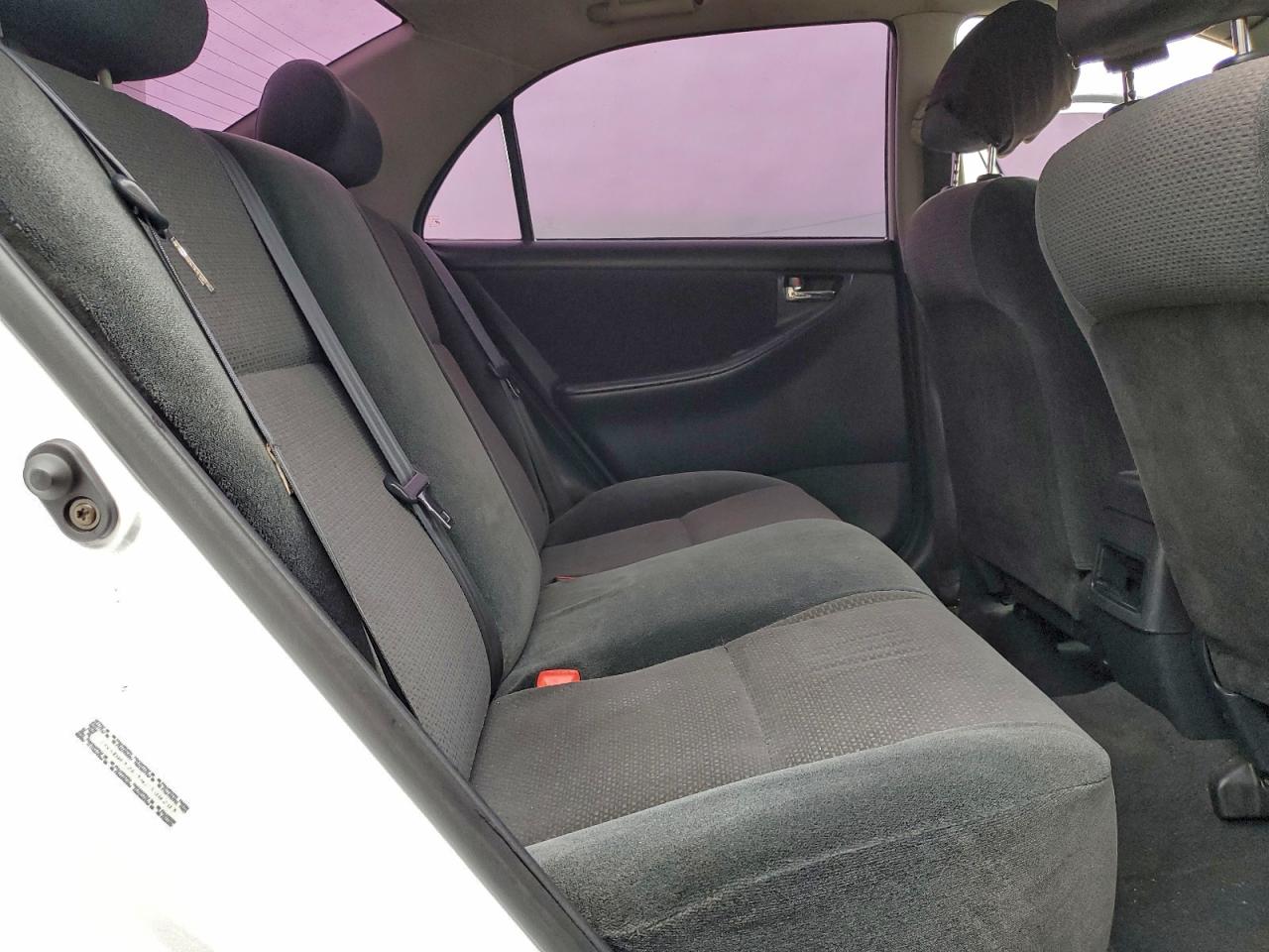 Toyota Corolla Ce Image 9