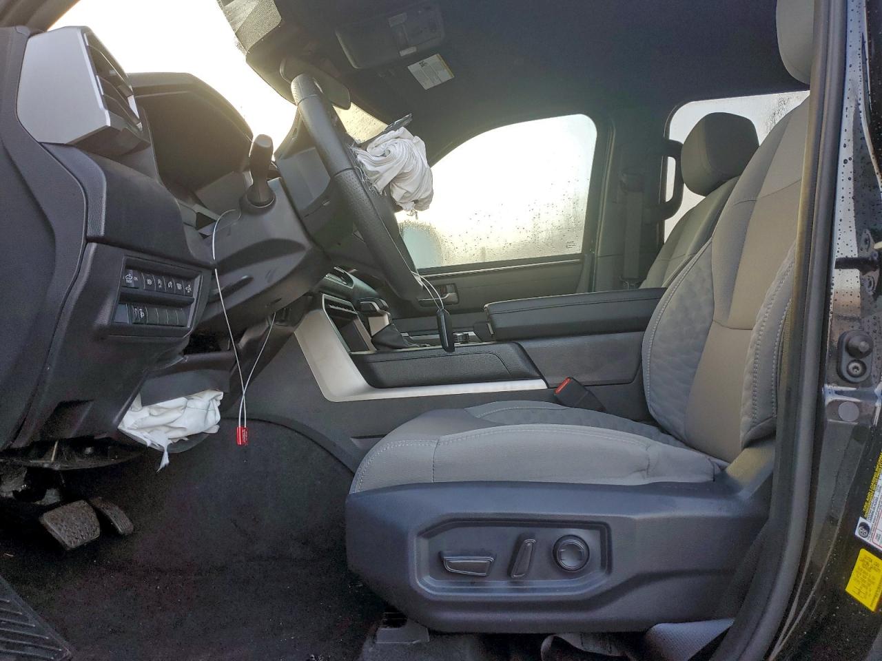 Toyota Tundra Crewmax Sr Image 7