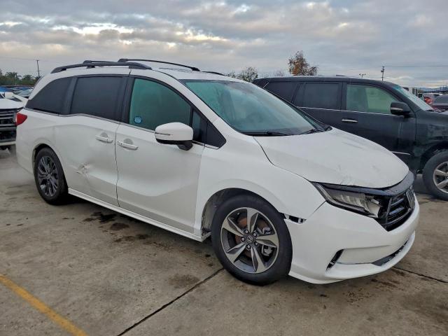 Honda Odyssey Touring Image 2