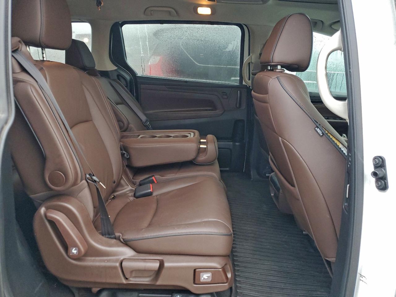 Honda Odyssey Touring Image 10