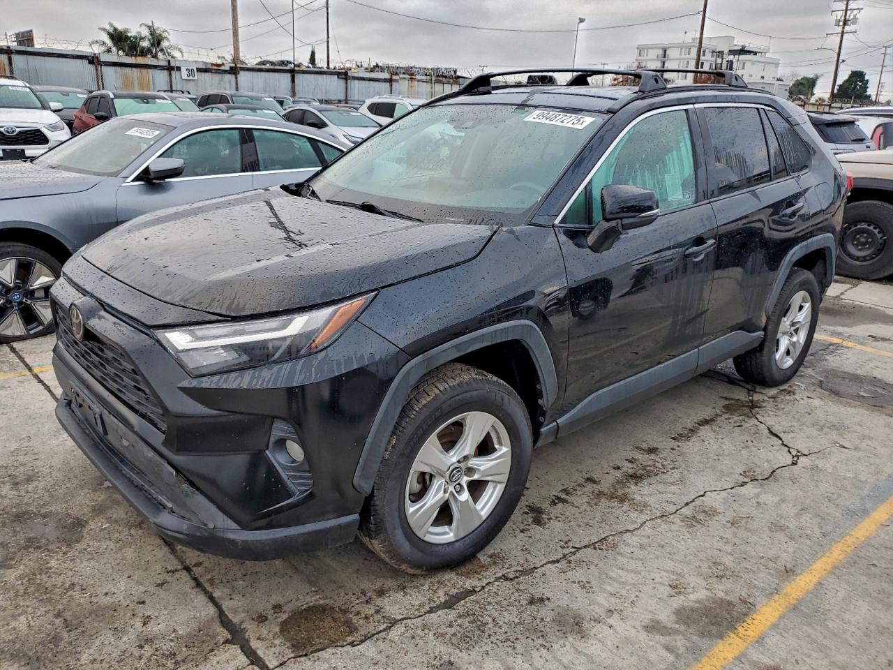 Toyota RAV4 Xle Image 1