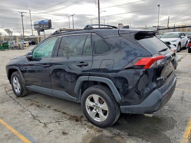 Toyota RAV4 Xle Image 4