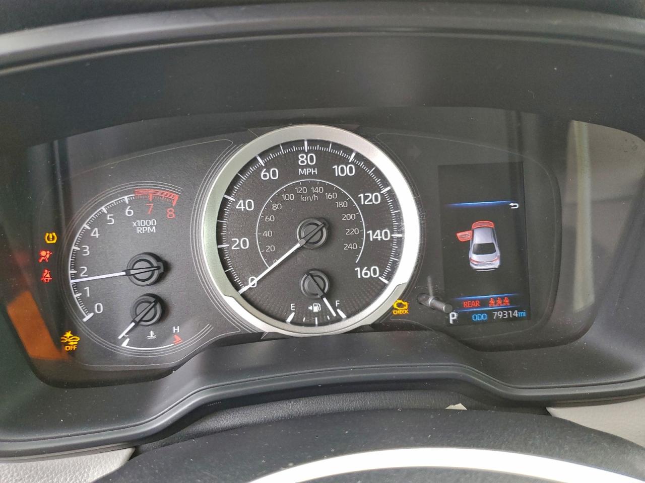 Toyota Corolla Le Image 10