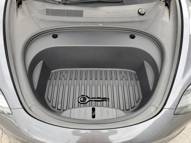 Tesla Model 3 Image 8