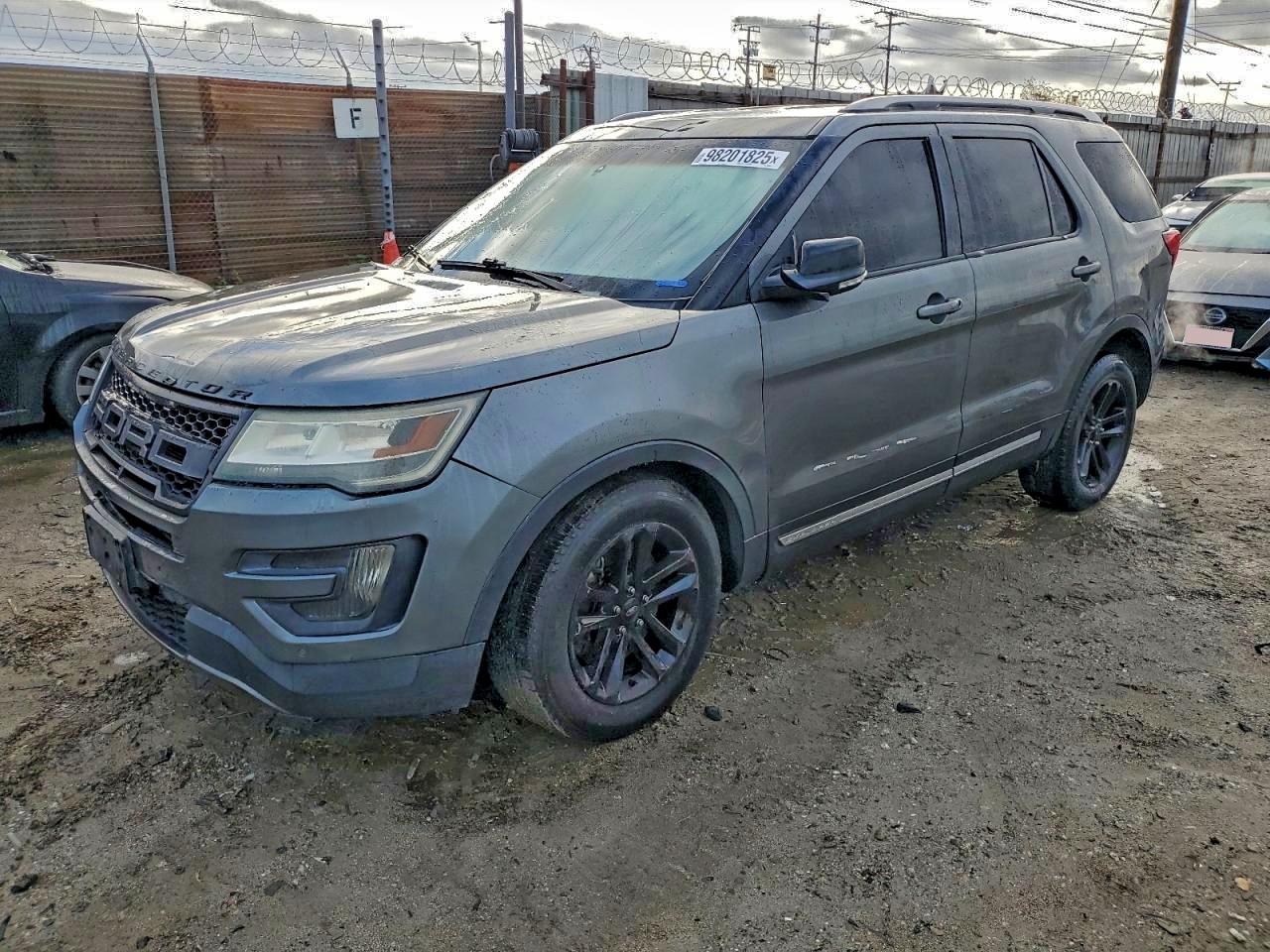 Ford Explorer Xlt Image 1