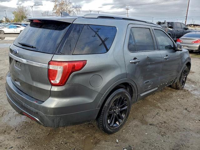 Ford Explorer Xlt Image 6