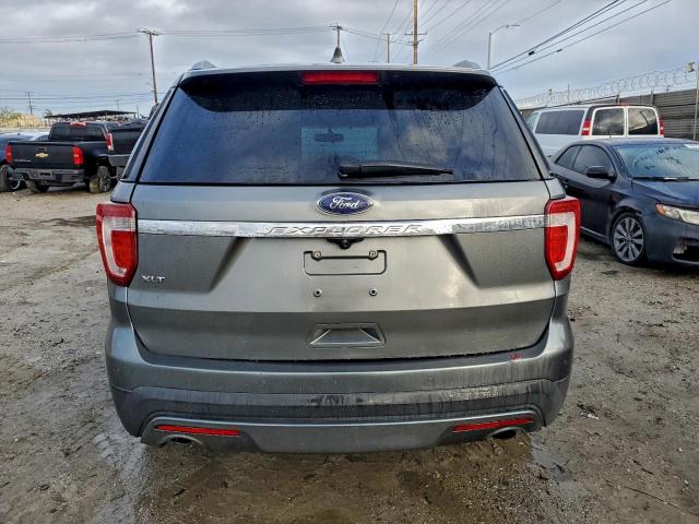Ford Explorer Xlt Image 4
