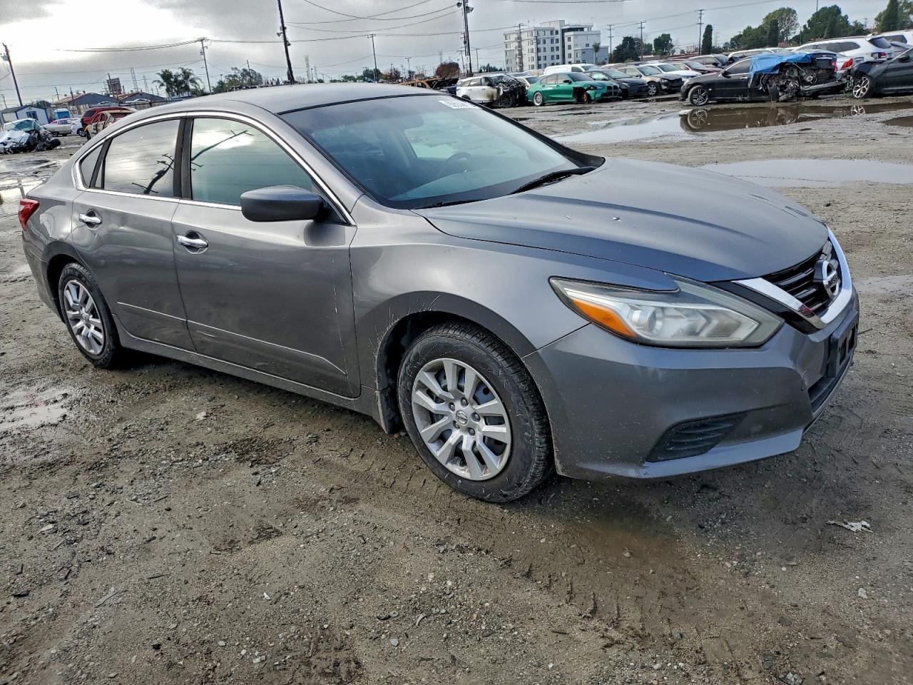 Nissan Altima 2.5 Image 10