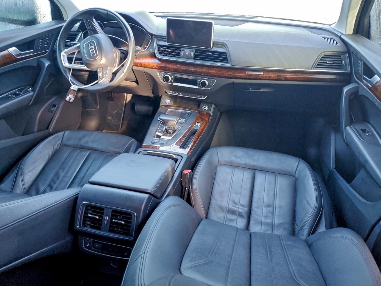 Audi Q5 Premium Plus Image 12