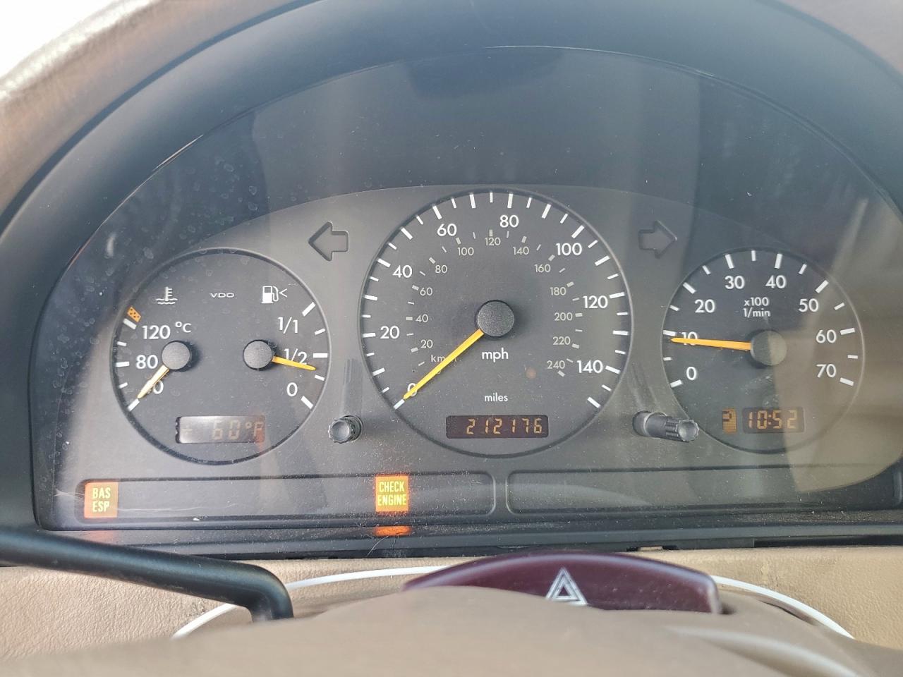 Mercedes-Benz M-Class 320 Image 9