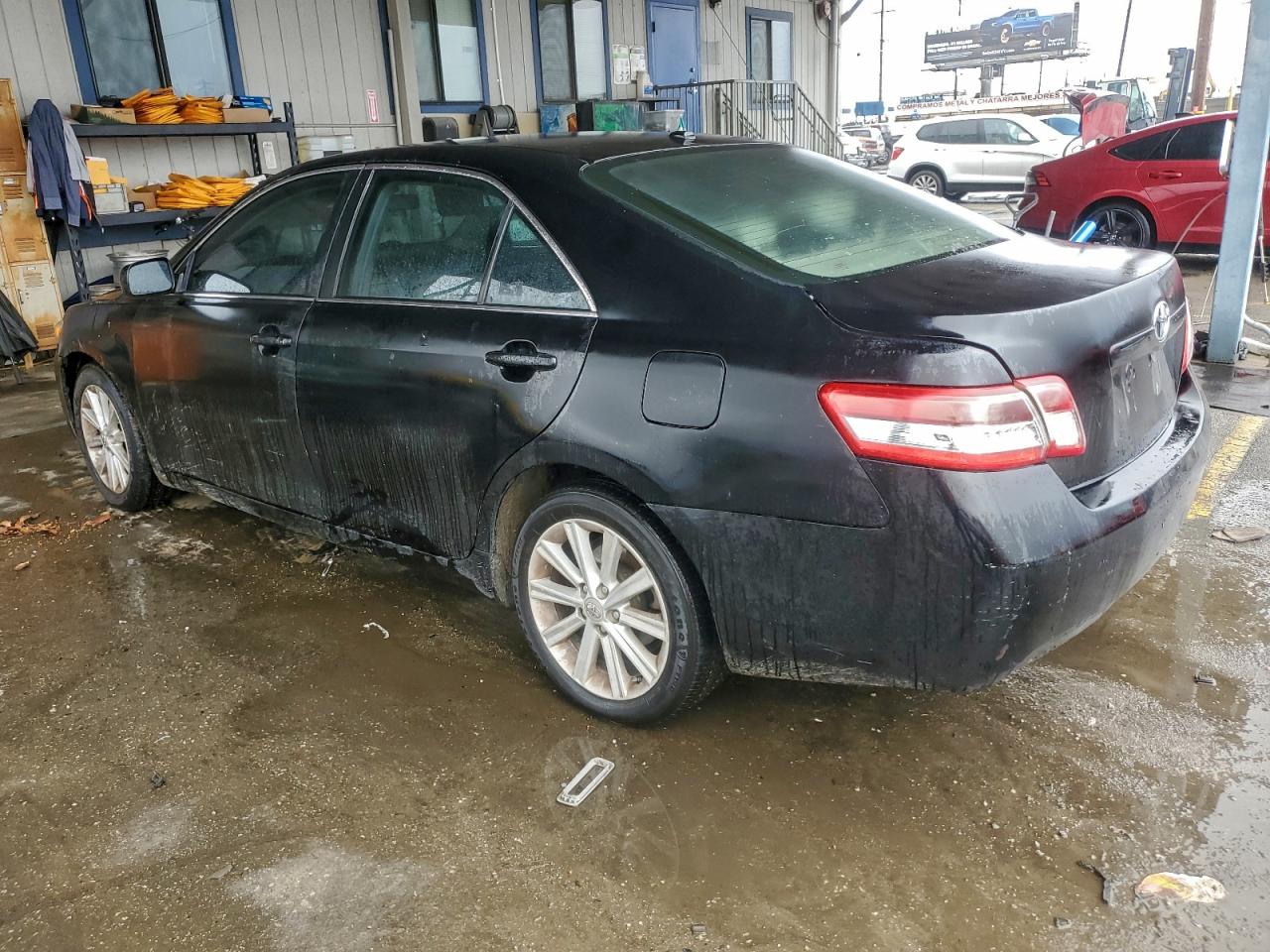 Toyota Camry Base Image 3