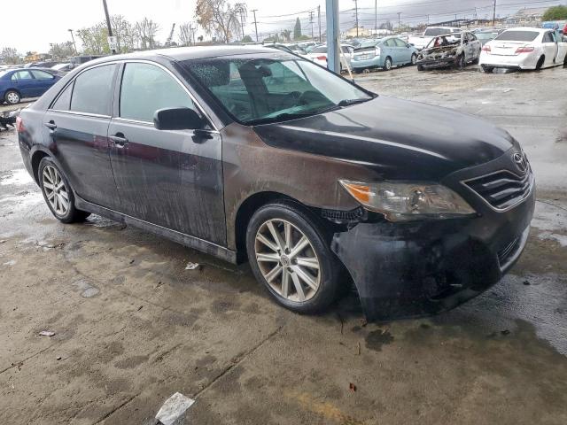 Toyota Camry Base Image 6