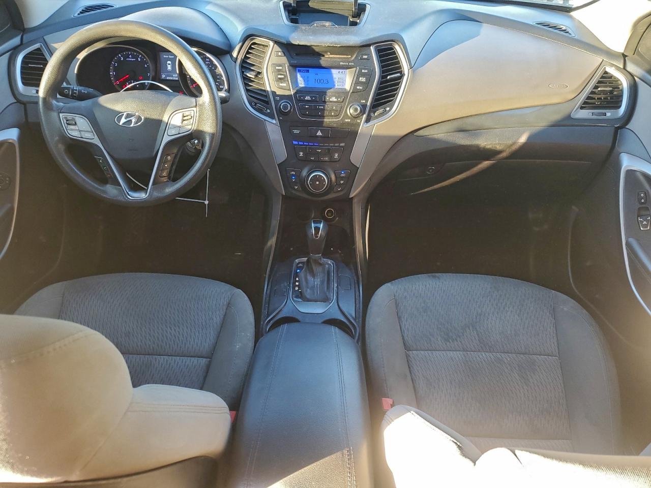 Hyundai SANTA FE Image 13