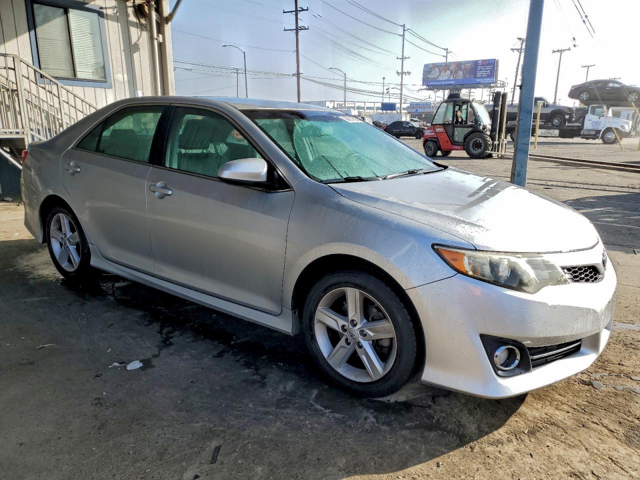 Toyota Camry L Image 4