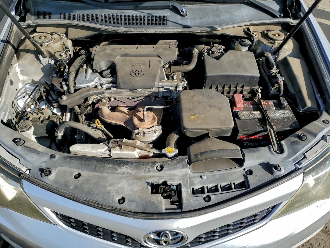 Toyota Camry L Image 11