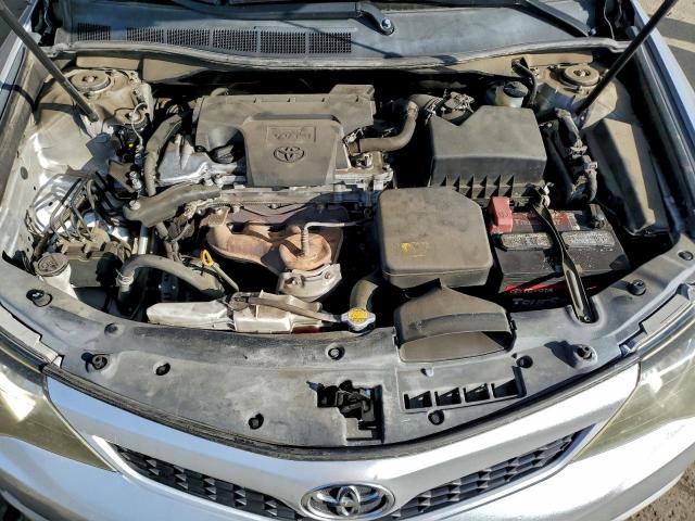 Toyota Camry L Image 11