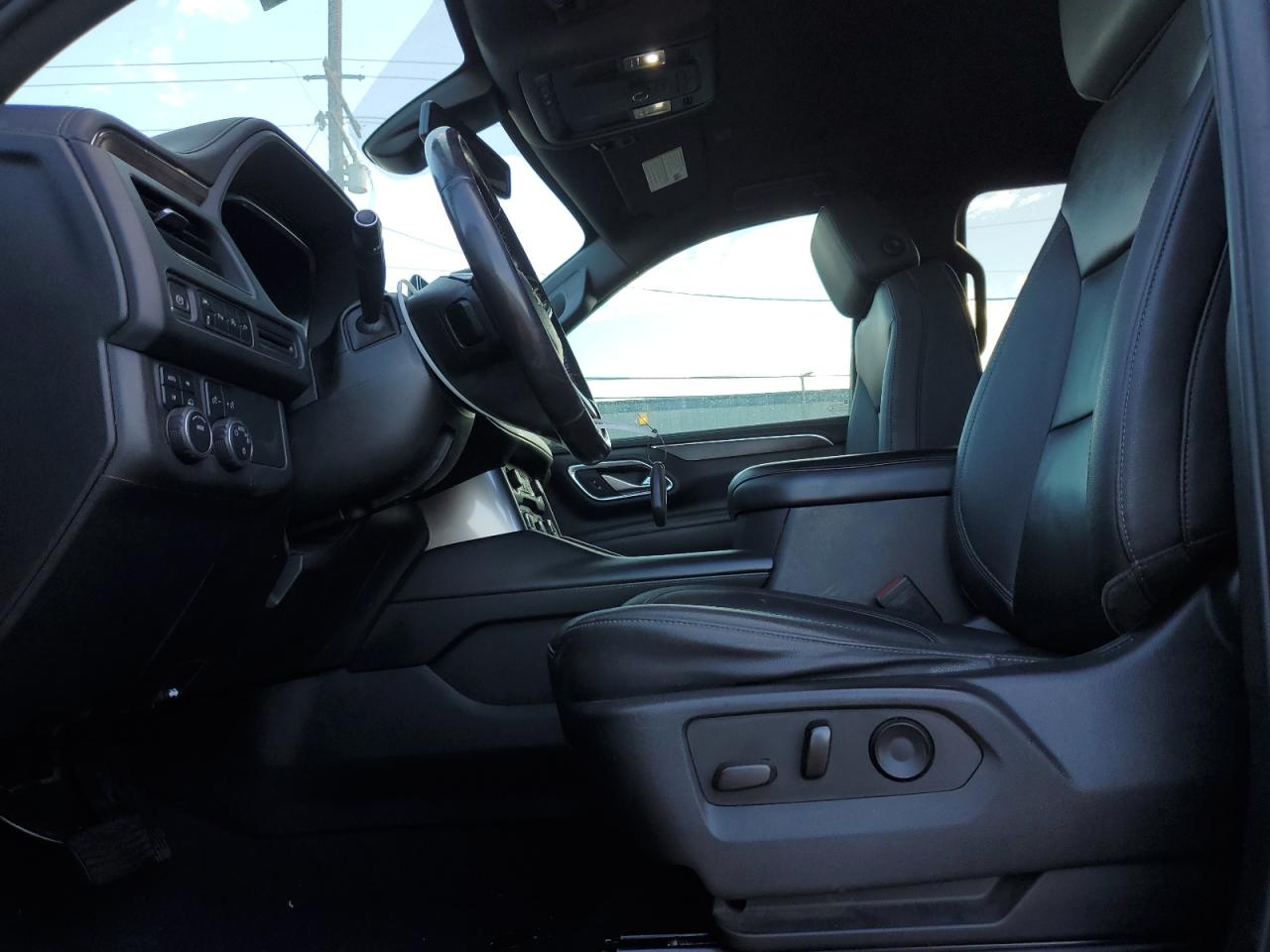 Chevrolet Suburban K1500 Lt Image 12